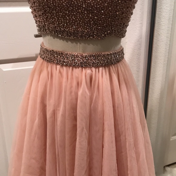 SHERRI HILL DUSTY PINK TWO PIECES - Picture 4 of 8